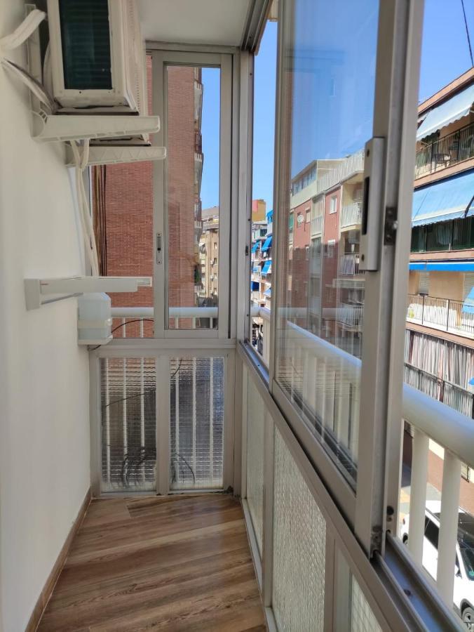Solymar Poniente Apartamento Recien Reformado A 3 Min De Playa Poniente Y Del Centro Parking Opcional Benidorm Kültér fotó